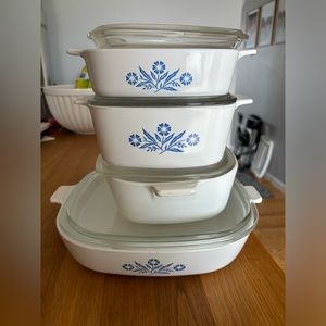Rare Vintage Corning Ware Blue Cornflower Matching Set with Pyrex lids!!